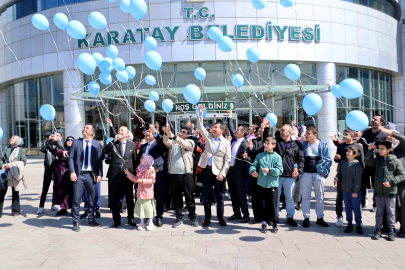 Konya Karatay’da mavi balonlar gökyüzüne bırakıldı