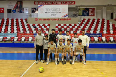 Mardin Kasımiye Ortaokulu Futsal Takımı, Muş’ta şampiyon oldu!